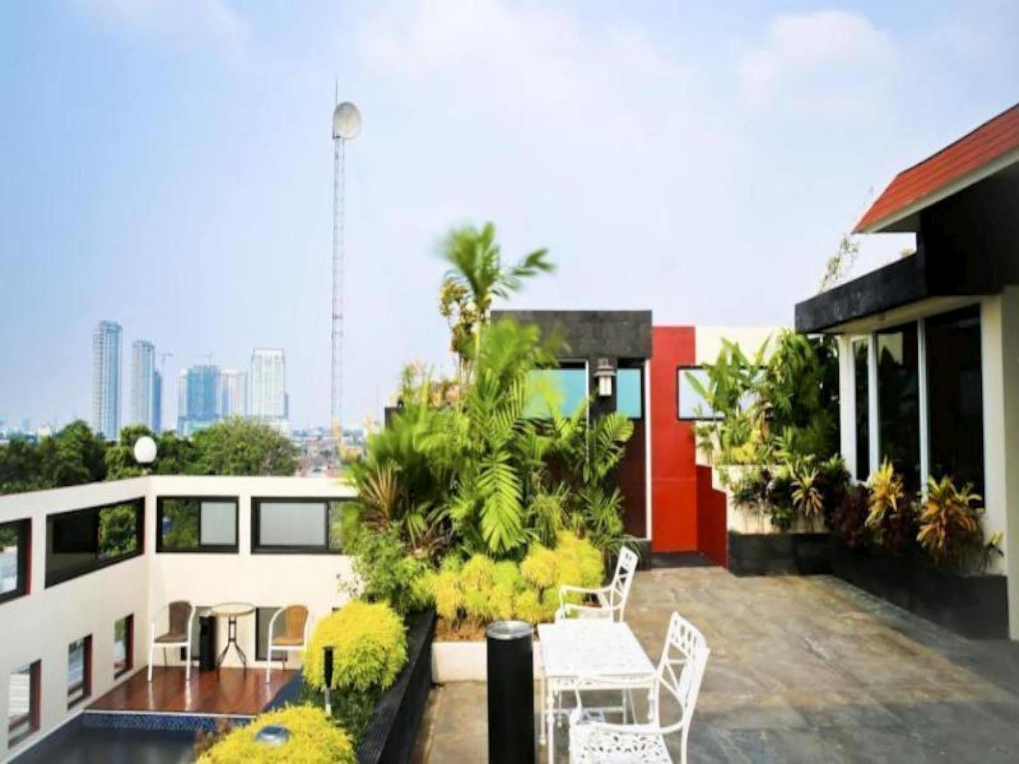 Kyo Serviced Apartment Jakarta Cilandak  エクステリア 写真
